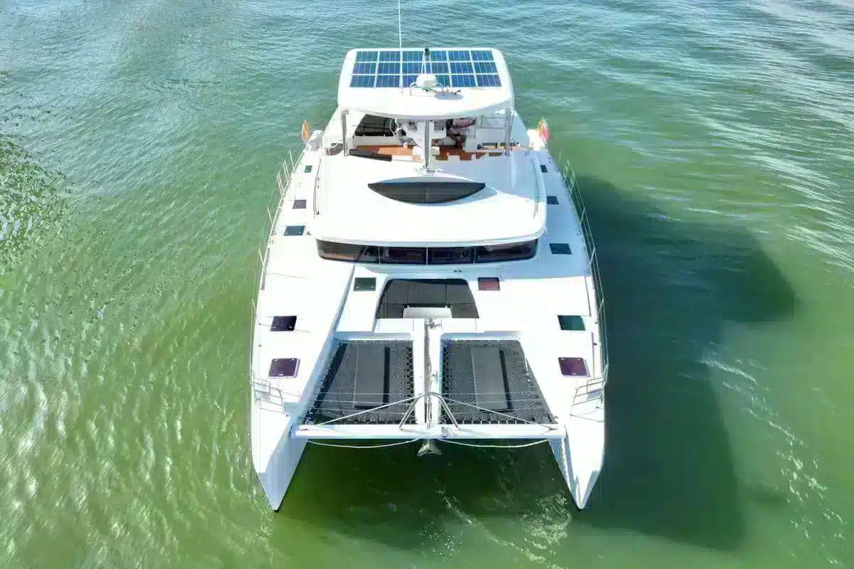 Catamarán Powercat Sea Warriors