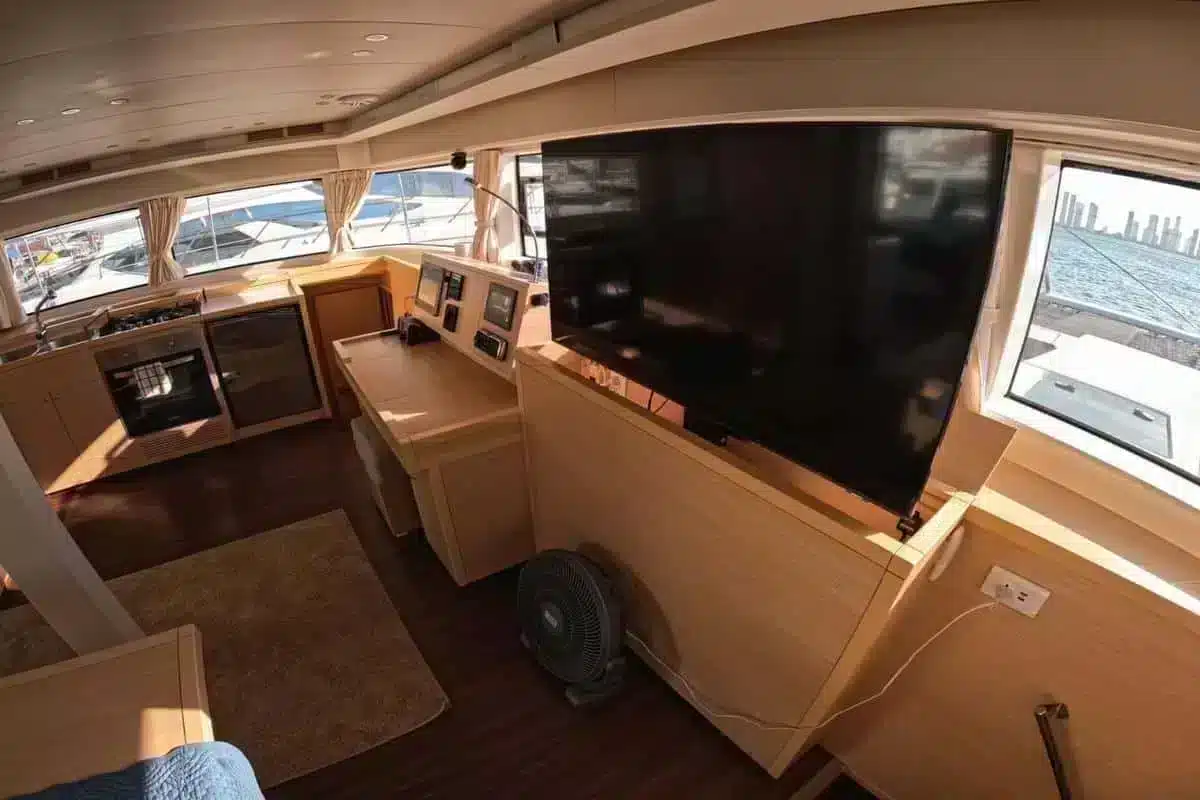 Catamarán Powercat Sea Warriors - Image 10