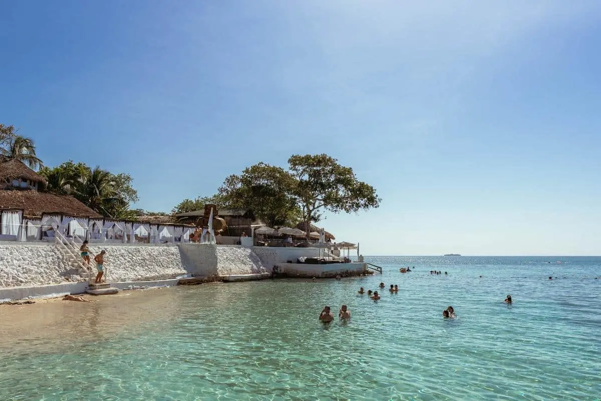 Bora Bora Beach Club - Image 26