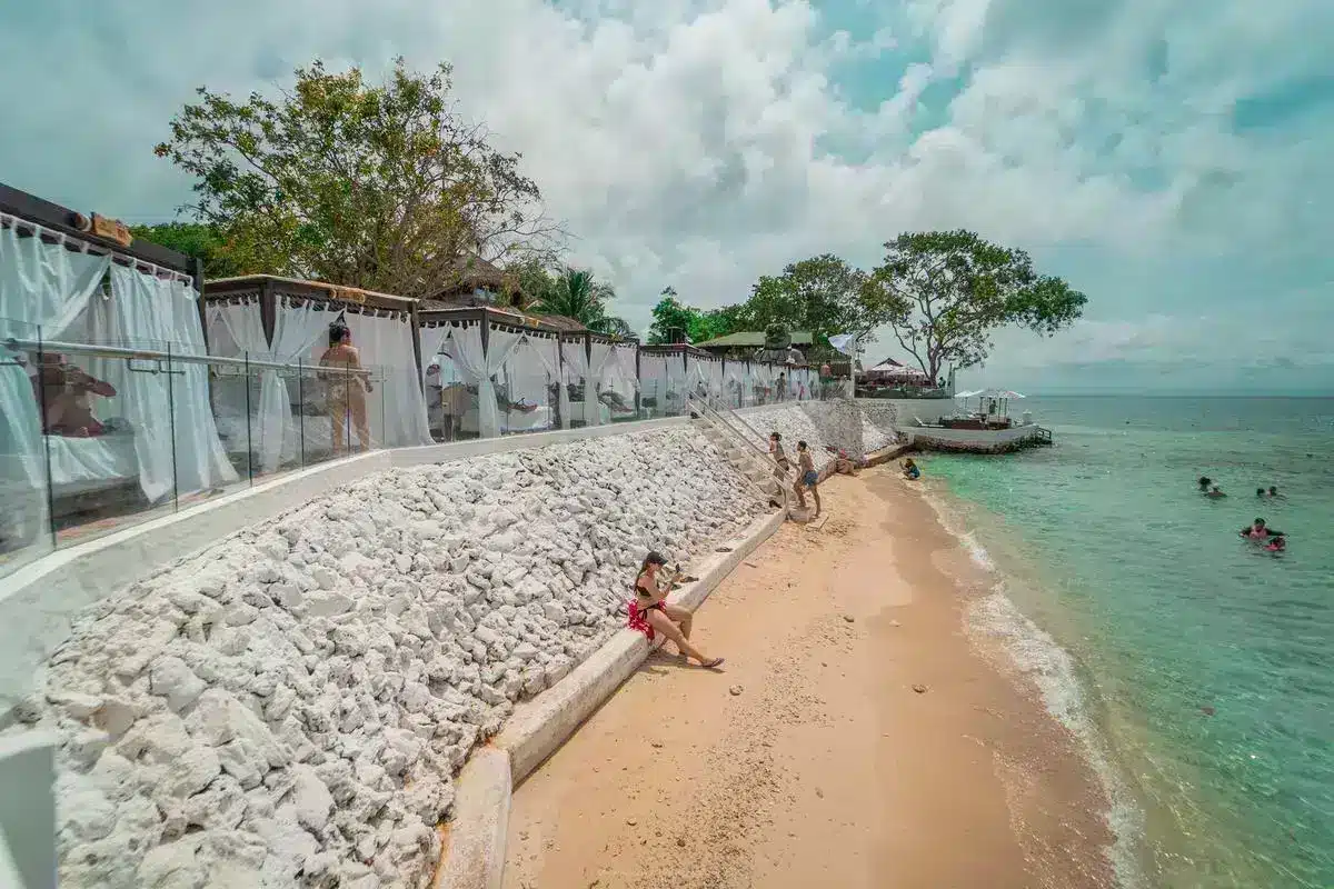 Bora Bora Beach Club - Image 3