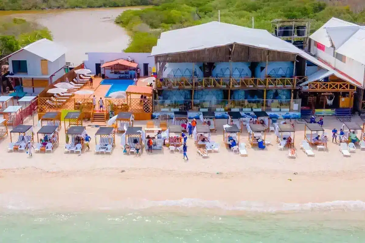 Vista panorámica de Playa Tranquila desde la Cabaña de Gerónimo